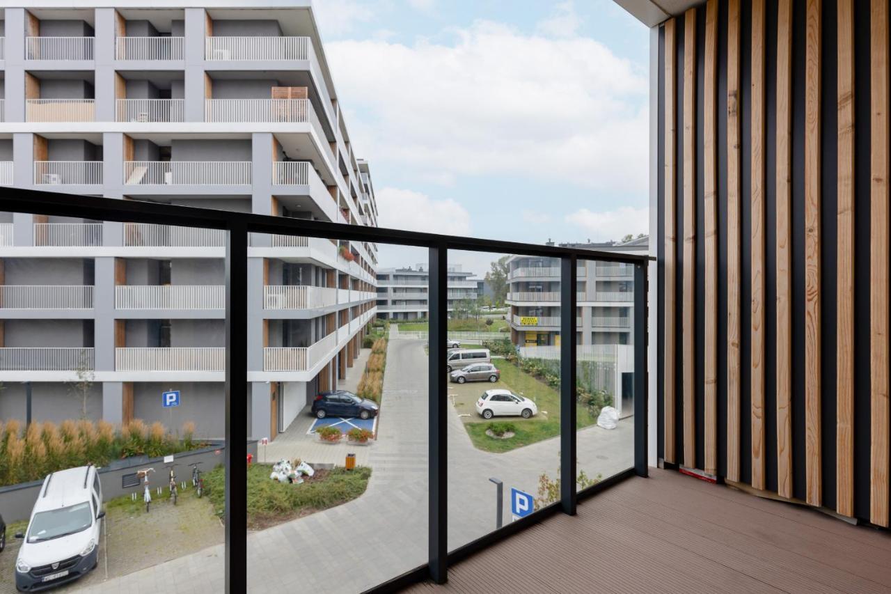 Studio With Balcony Warsaw Kokoryczki By Noclegi Renters المظهر الخارجي الصورة