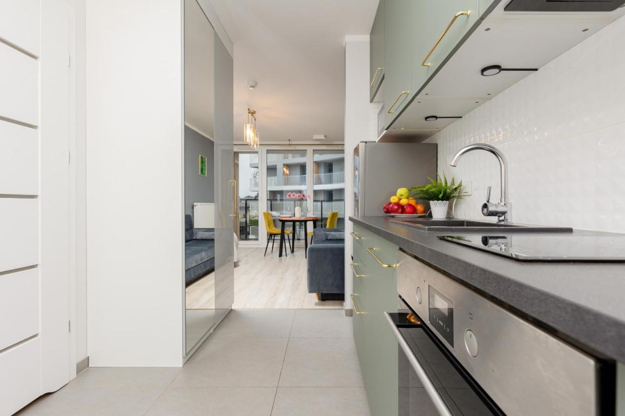 Studio With Balcony Warsaw Kokoryczki By Noclegi Renters المظهر الخارجي الصورة